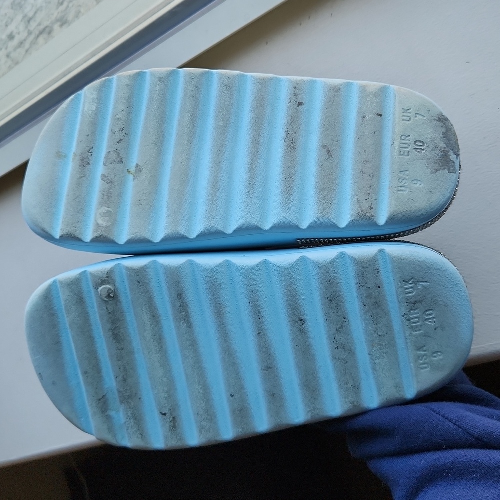 Slides - Picture 4 of 4